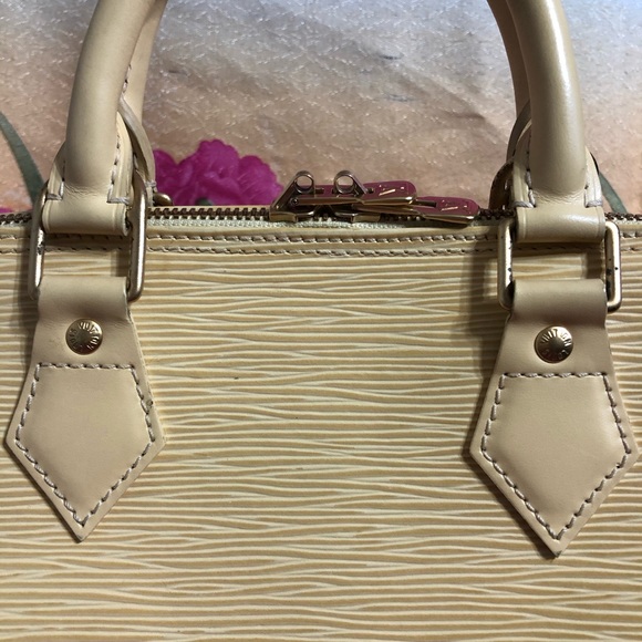AUTHENTIC LV EPI YELLOW ALMA BAG - Picture 6 of 16